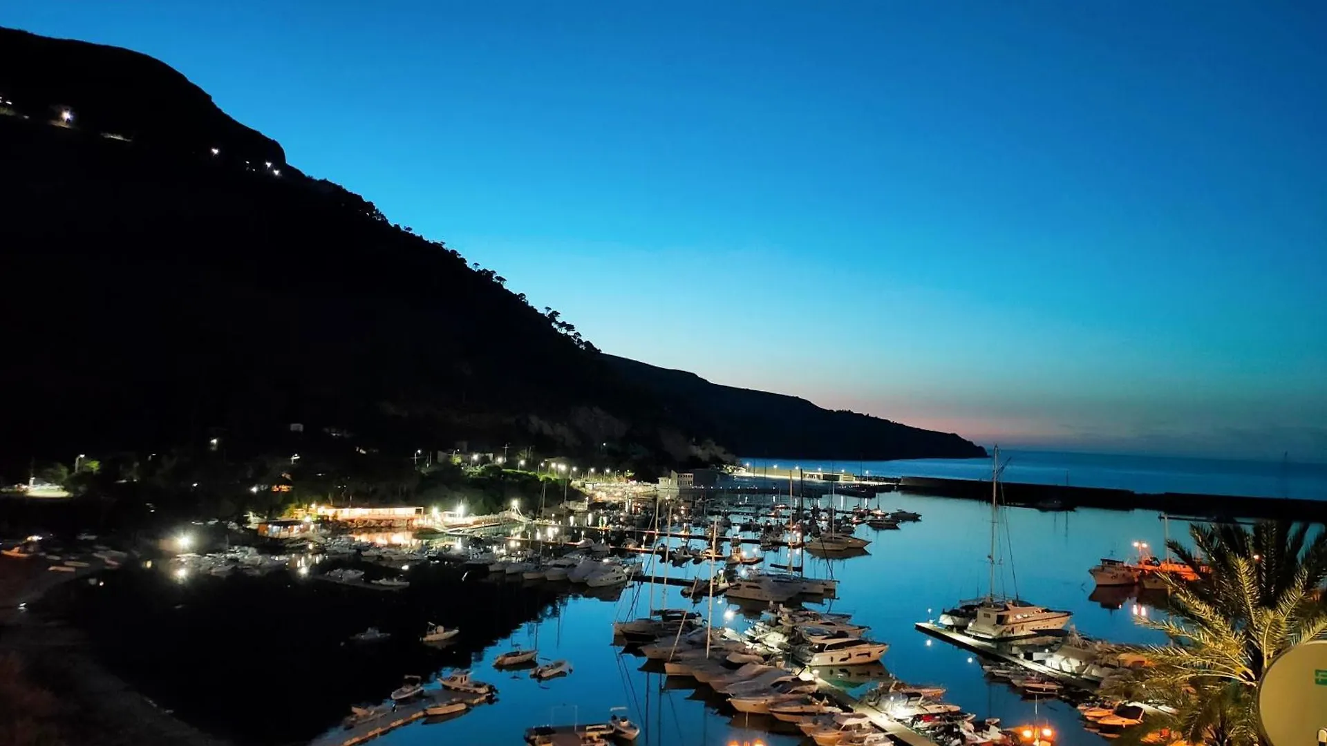 Apartment History Center House Big Suite! Sea View! Castellammare del Golfo Italy